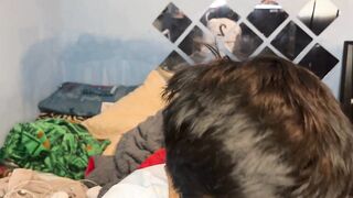 jugando con un sextoy, en castidad