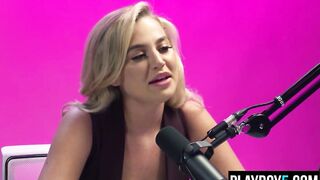 Open hearted teen golden-haired Blake Blossom loves to masturbate for us