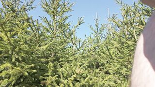 In nature's garb in town park, jerking of, large cum. 4K Iamhornybobo