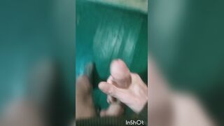 The corpulent hunk decided to cum