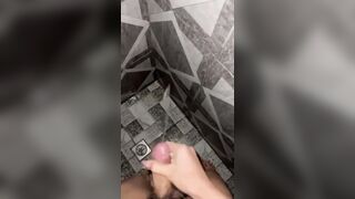 Ladyboy Quick spunk flow in school shitter