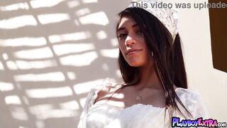 Slender exotic girl drops off her hawt costume outdoor