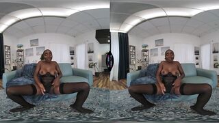VR Porn - Afro Black Beauty Zaawaadi Solo Fingering Her Ebony Snatch In Hawt Underware