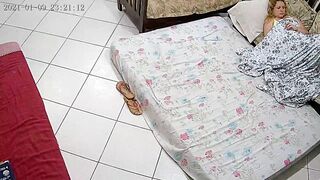 Hidden female tugjob