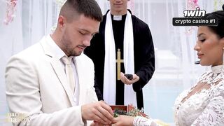 Martix's Wedding Chapter IV - Mariana has sex with the priest in a bath after getting married