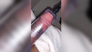 Milking my shlong with my pump