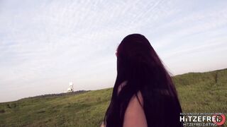 XXL Outdoor Sex: Sexy Date with Brunette hair Honey