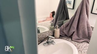 Cheating wife pays plumber with VAGINA and CUM FACIAL