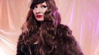 ASMR Mistresse: furry coat fetish, clowly erotic movements and leather gloves close ups