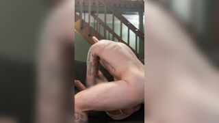 This chab lifts me and screws me