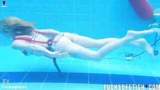 Hawt slender blond wetlook scuba fresh scene w52
