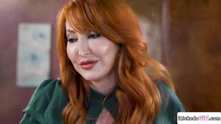 mother I'd like to fuck Kendra James joins her lesbo stepdaughter Eliza Ibarra and her girlfriend Gia Derza and have 3some.Shes eating her snatch whilst Gia facesits