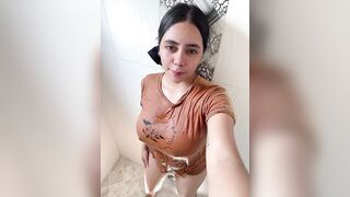 wet mother i'd like to fuck plays in the shower with her chubby cunt