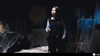 Female Security Gal Tricked Into Giving Tugjob - Italian Hottie Layla Scarlett Time Stop Freeze Porn