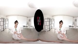 VirtualRealPorn.com - Doctor Juicy