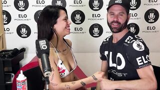 MelissaBunny se come toda la banana????????