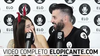 SARA BLOND CHUPA LA PALETA BON BON BUM EN EL CUARTO PICANTE