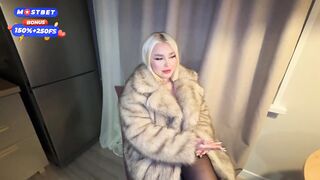 My ally's soaked mommy met me in a furry coat and baited me into sex