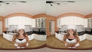 VR Bangers: Concupiscent Italian Deepthroats & Bangs Anally to Get Cum for Her Gelato - VR Porn