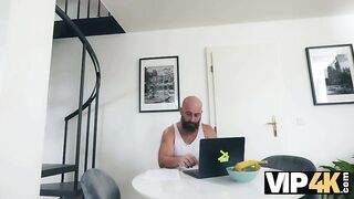 VIP4K. Please train him how to Bang a Beauty