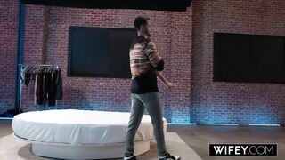 WIFEY Glamorous Hotwife Karina Valentina Gets Banged Hard Whilst Hubby Watches