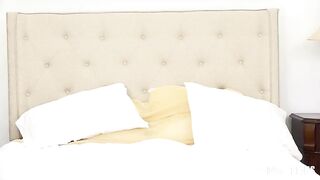 Oriental Babe Morgan Lee gives a sloppy fellatio and sixtynine bang previous to this guy cums on her back