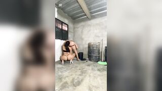 This slut won't let me plaster the wall, that babe ends up sucking my butt and wanting me to bang her booty, what a bitch!