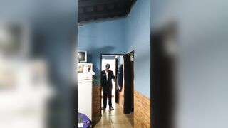 Ekisito hace el minimini y termina follado por un ser misterioso