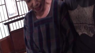 M915G04 An aunt in the countryside writhes in the enjoyment of a woman.