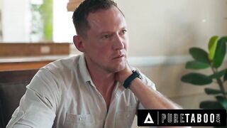 Hottie Gets Raw Banged On Kitchen Table