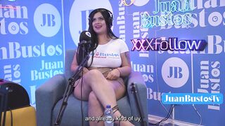 mother I'd like to fuck Antonella Jones de TETAS GRANDES naturales se folla una BBC en un PODCAST CALIENTE David Bander