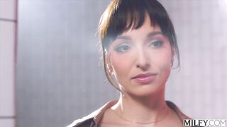 MILFY Wicked mother I'd like to fuck Lexi Luna Seduces Excited Chap In The Shower At The Spa