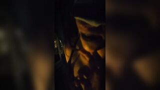 Vampira sabrosa succiona leche