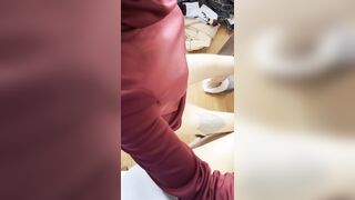 Teacher Caught Students Below Desk in Classroom - IkaSmokS