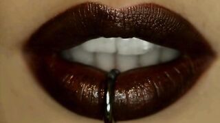 Glamorous mother i'd like to fuck with glamorous lips knows how to use 'em to satisfy each chap that babe loves