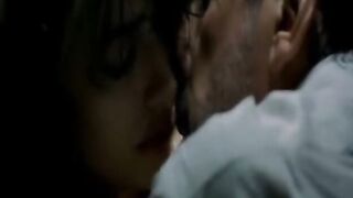 Penelope Cruz  Dont Move