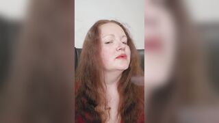 Foggy Lady in Red, vaping