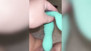 Self Thrusting Sex toy in My Twat