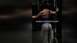 OMG! THAT BABE DRIP HER SNATCH ON LIVE - U WON'T MAKE NO DOUBT OF THIS!