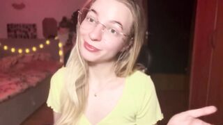 Why Males Go Into Debt for Hawt Brats Online