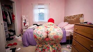 Large Booty Gal in Floral Costume Twerking Seductively for Her Secret Lover