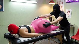 Large Butt Mother in Law Gets Fleshly Massage in Pink Leggings to Pink Pants