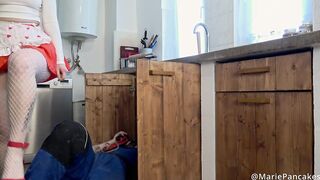 Cheating Housewife Implores Handyman To Screw Her Butt, ATM Facial