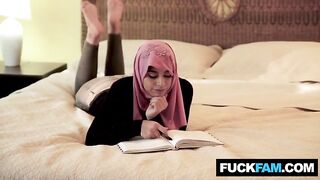 Hijabi Playgirl Screws Outsider