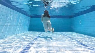 Swimming Fetish - Underwater Swimming Nude