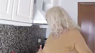 Aged Fina and her HEAVY MELONS are a treat for any rookie