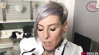 Roofer painfully tears the booty of lonely housewife!