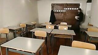 La prof. di Anatomia (full clip)