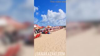 O casal foi a praia aprontar com o vendedor de picolé João Pessoa Luana Kazaki