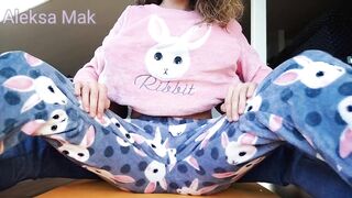 Step Brother Touches Step Sister in the Morning Neighbors Can Hear